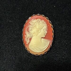 Vintage Style Coral and Cream Cameo Brooch - Classic Women's Jewelry